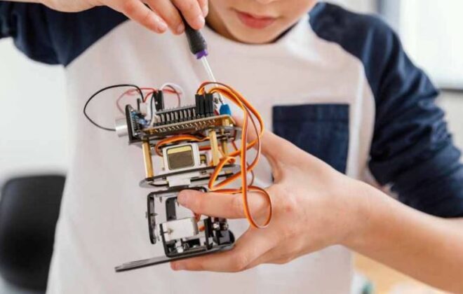 C:\Users\User\Downloads\Kelas Robotik Medan.jpg